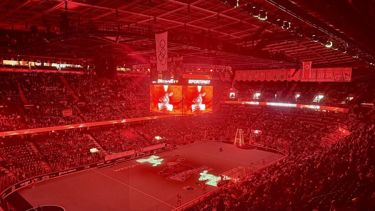 Red lighting intro